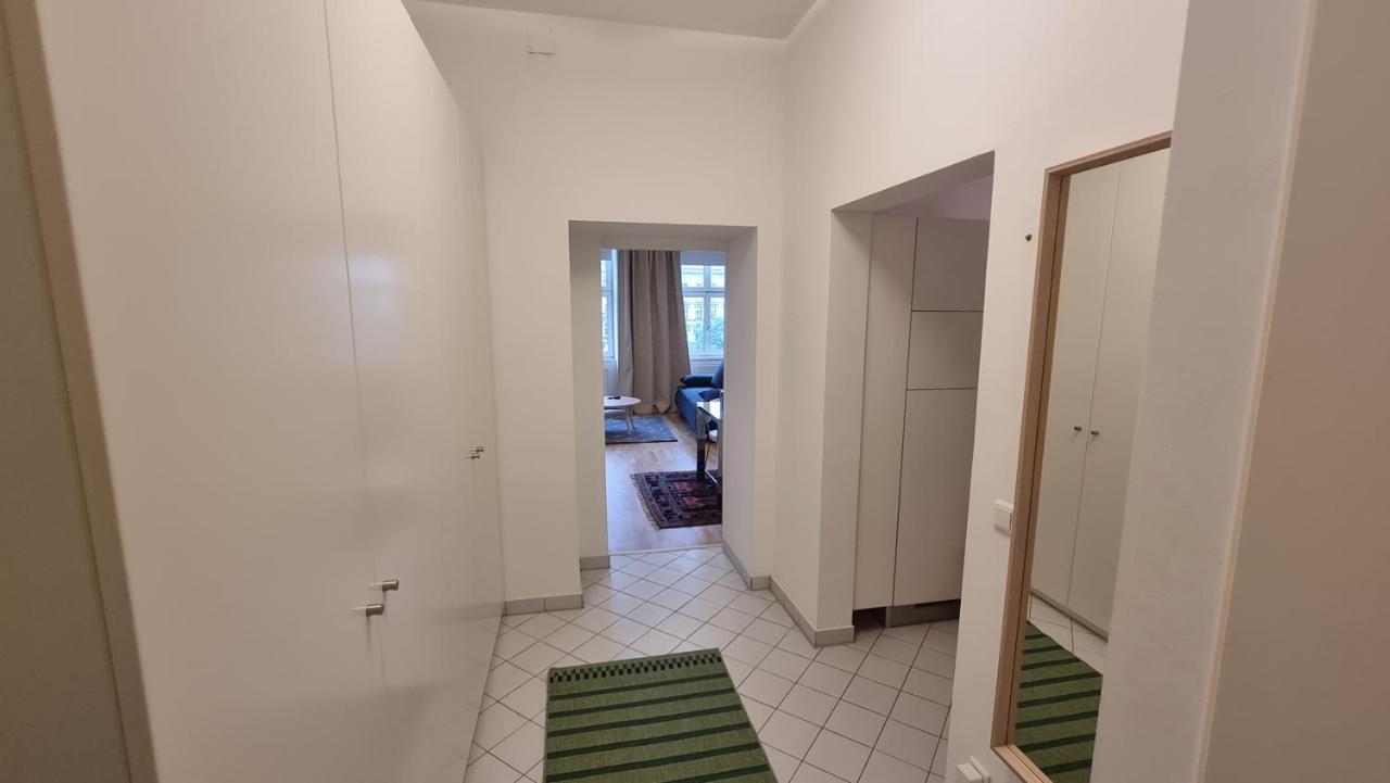 Sunny Apartment Next To Metro 1Br Vienne Extérieur photo